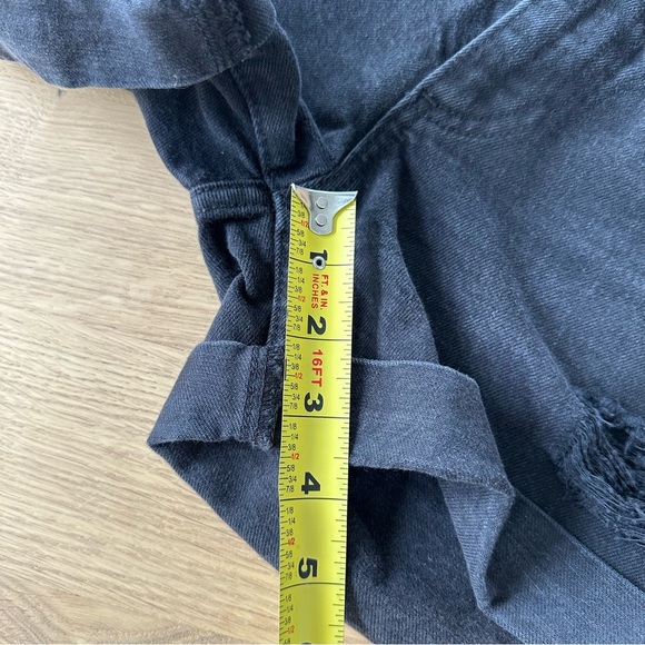 GAP 1969 Sexy Boyfriend Shorts Roll Up Hem Sz 24 Black Distressed 100% Cotton - Picture 9 of 10